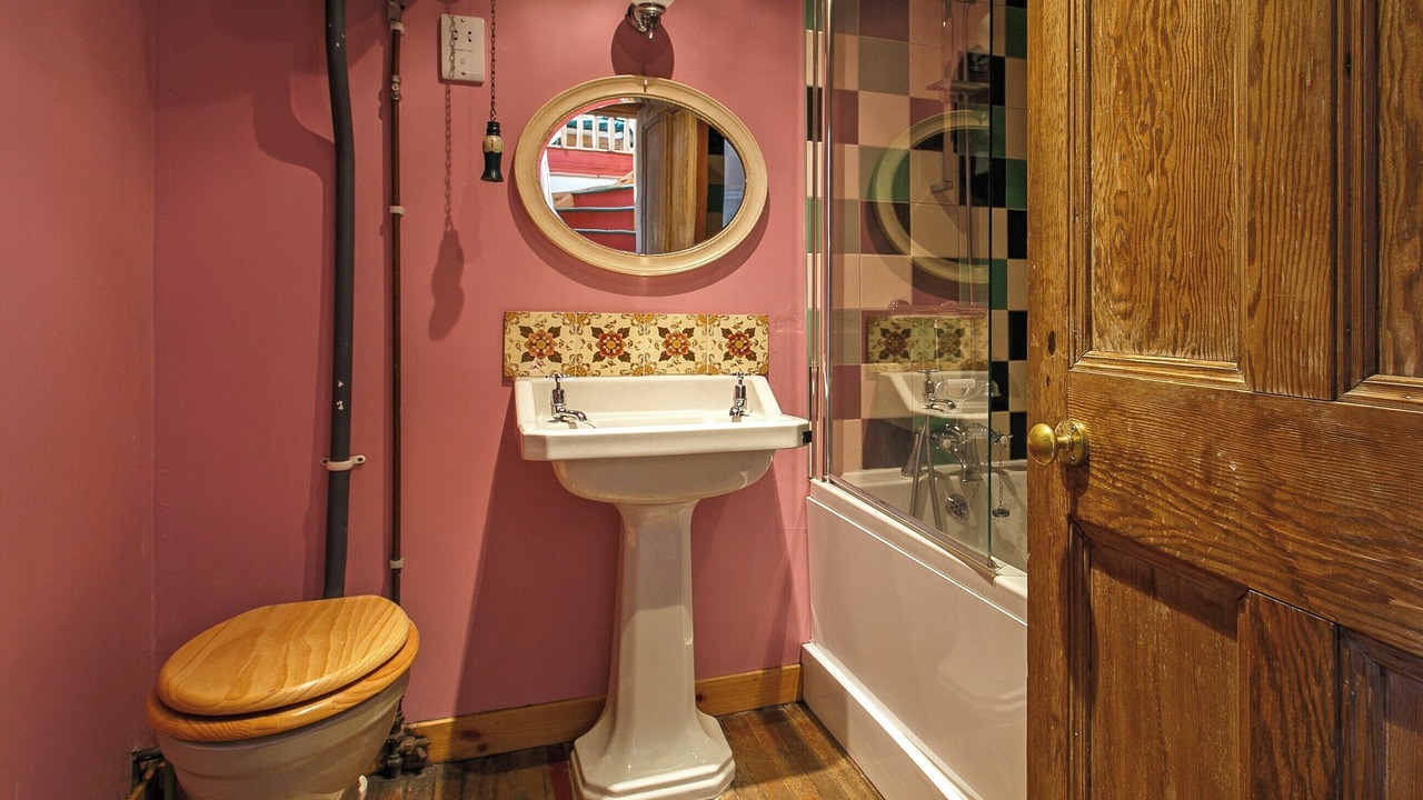 Photo of Bathroom in Lochearnhead