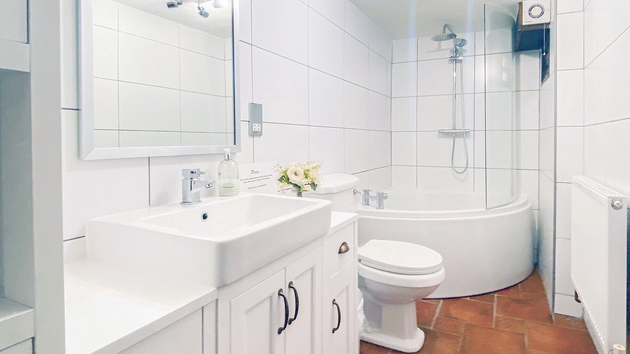 Photo of Bathroom in West Cliff