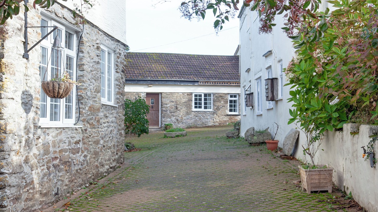 Photo of Outdoor in Looe