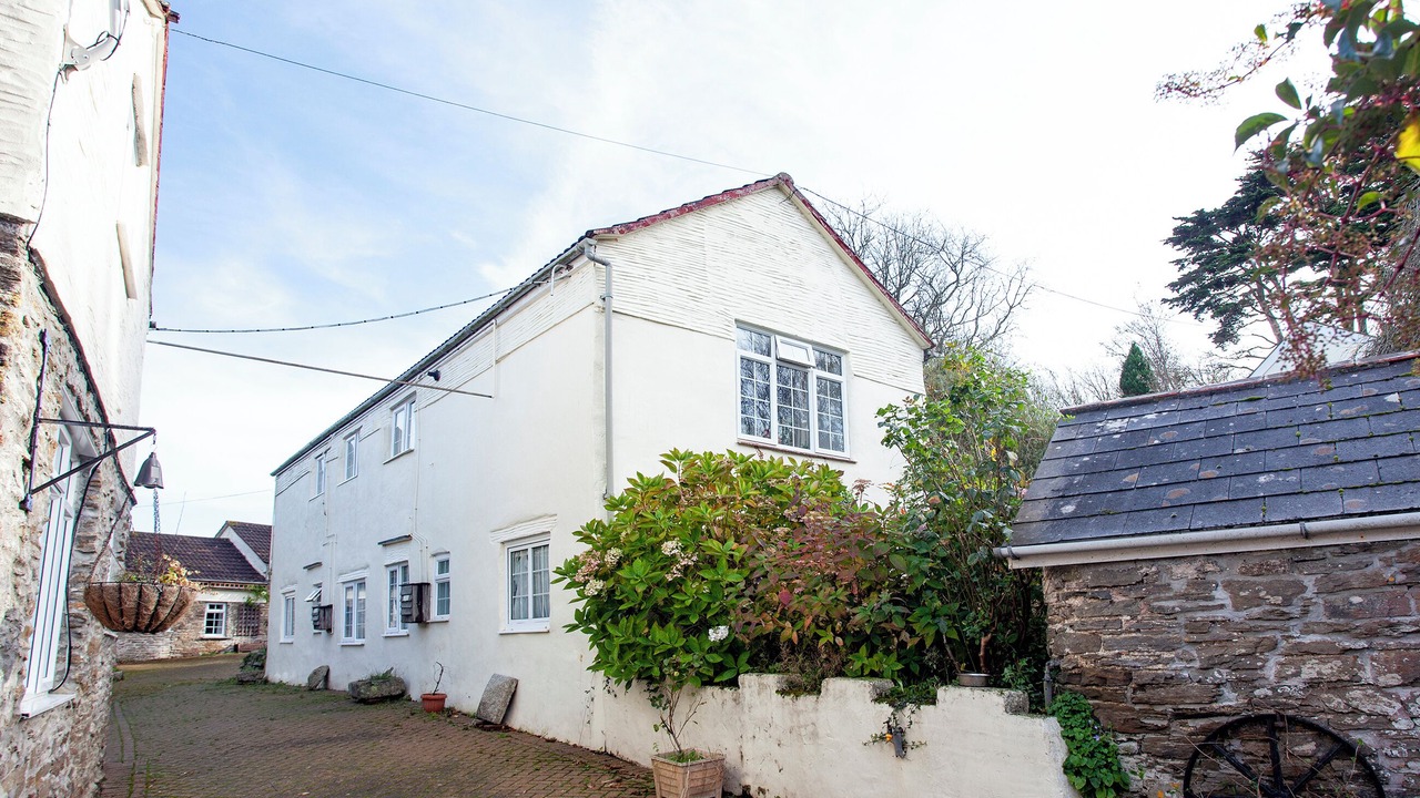 Photo of Outdoor in Looe