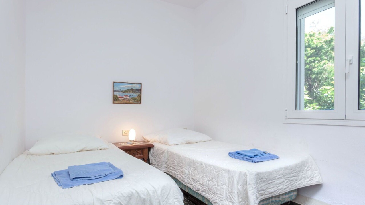 Photo of Bedroom in Llanca