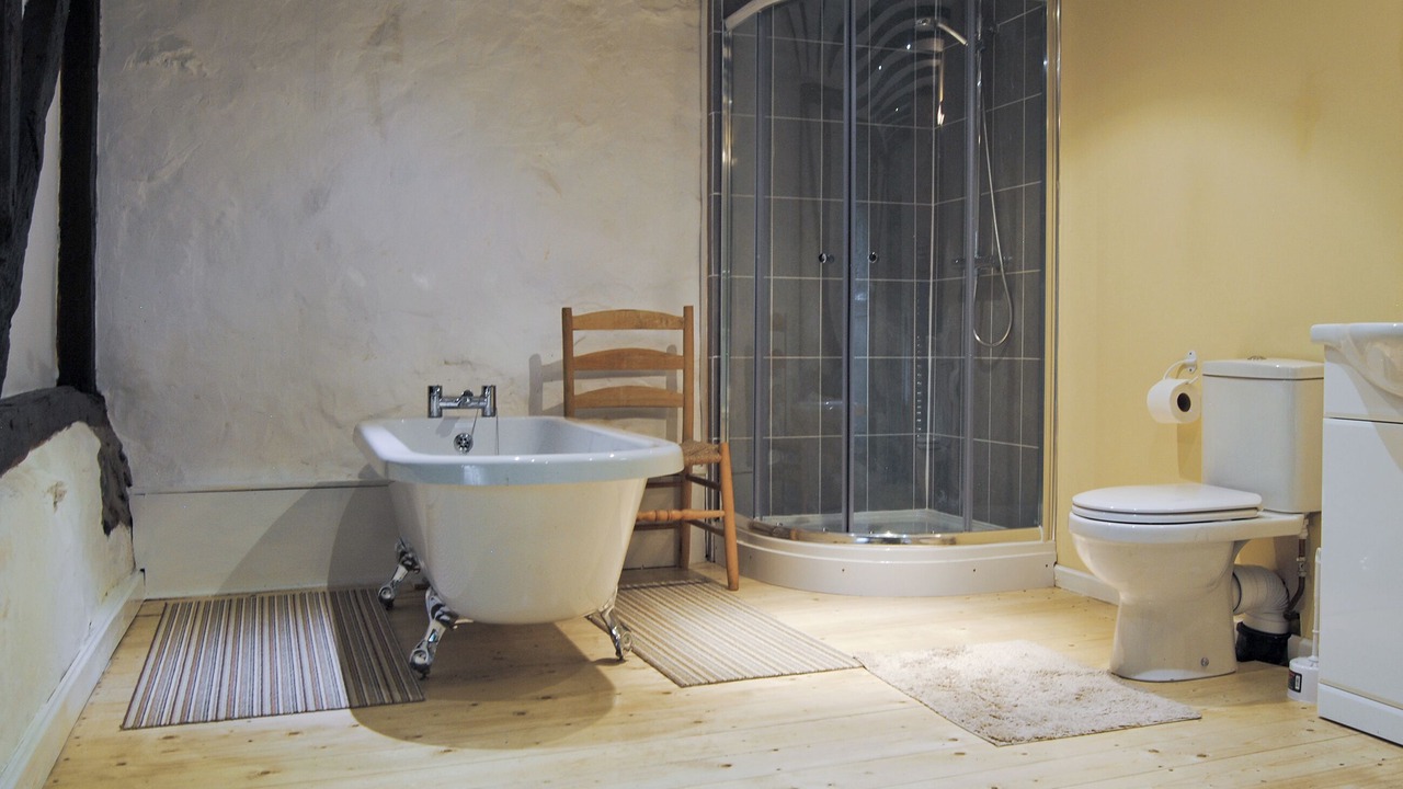 Photo of Bathroom in Llanfair Caereinion