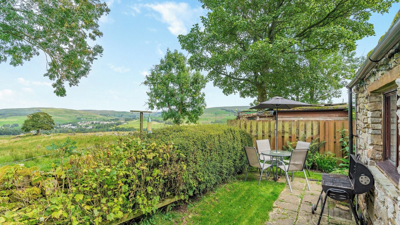 Photo of Others in Alston