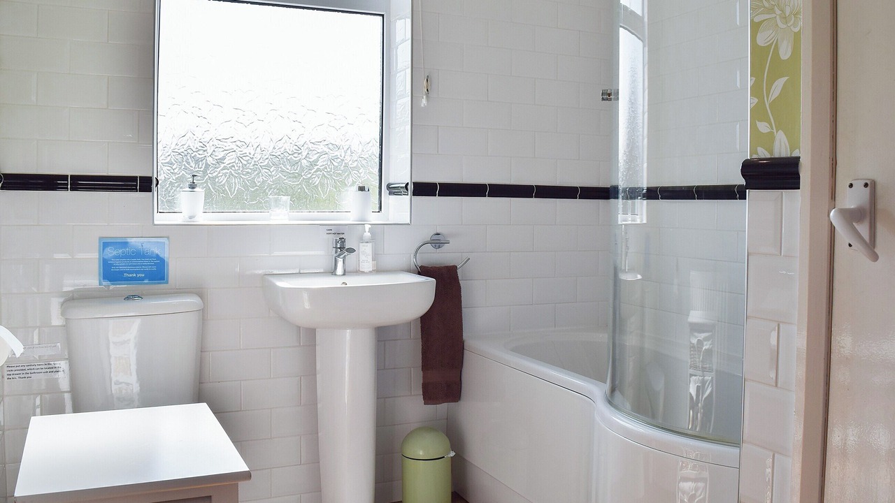Photo of Bathroom in Newcastle-Under-Lyme
