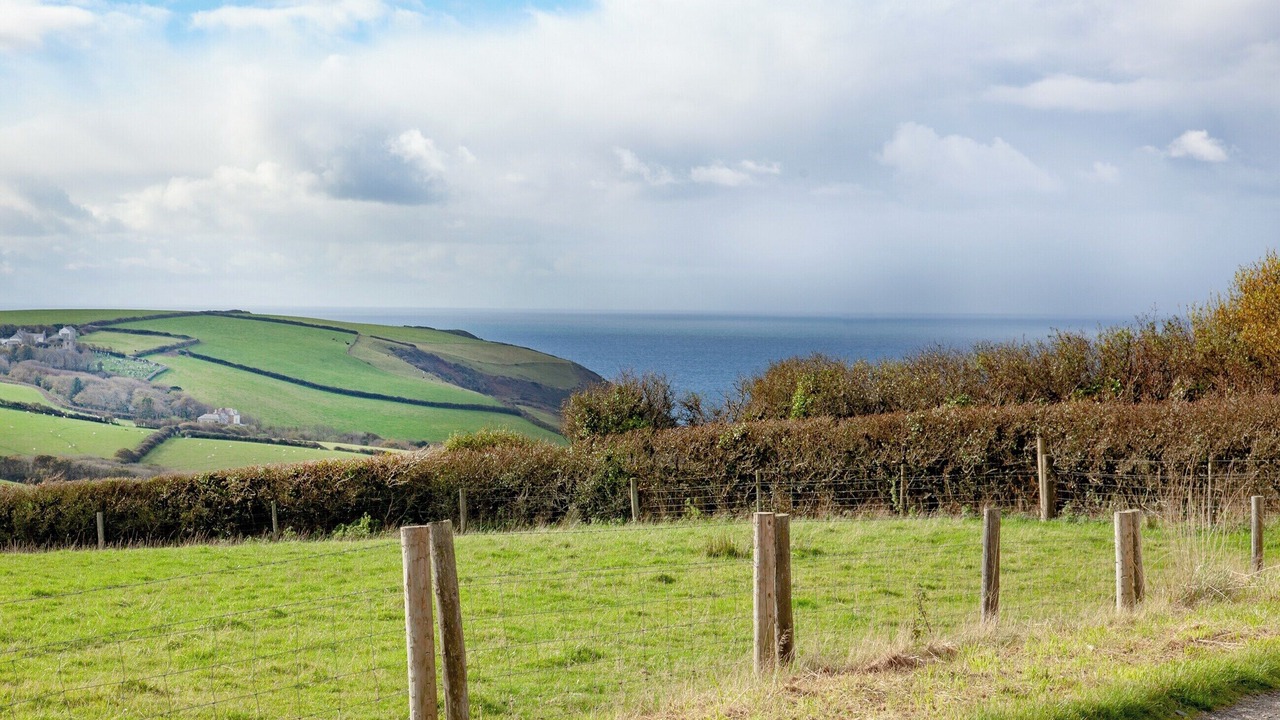 Photo of Others in Saint Gennys