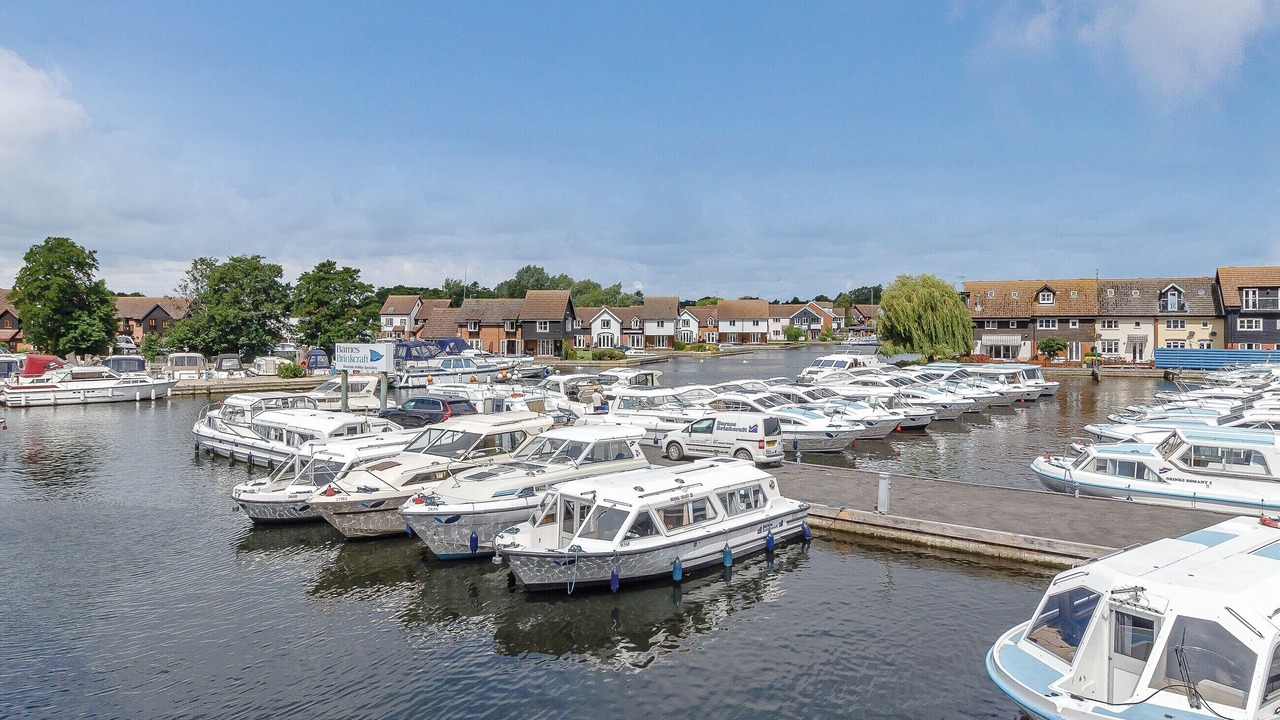 Photo of Others in Hoveton