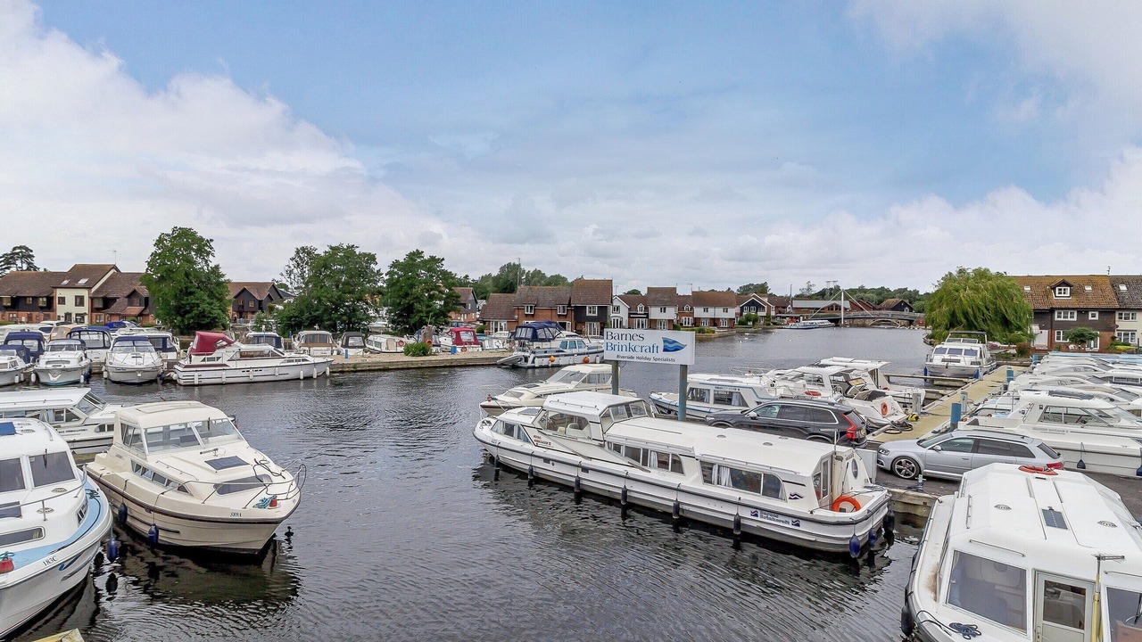 Photo of Others in Hoveton