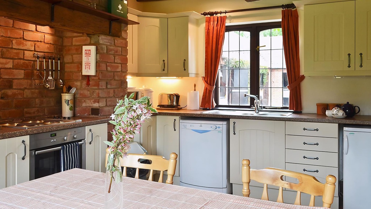 Photo of Others in Cradley