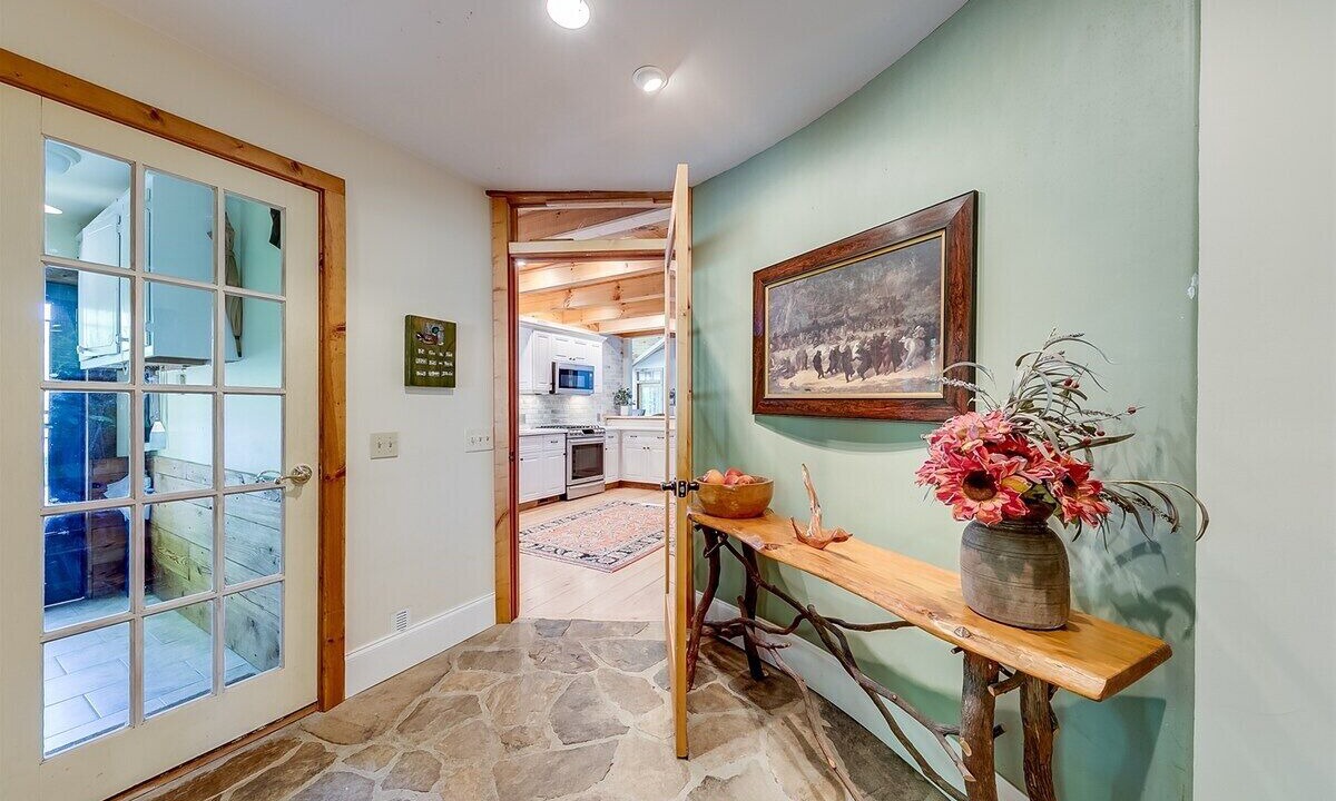 Photo of Others in Clarkesville