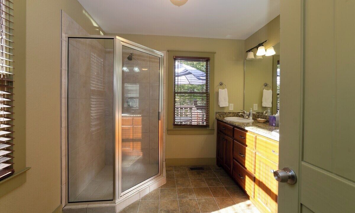 Photo of Bathroom in Sautee Nacoochee