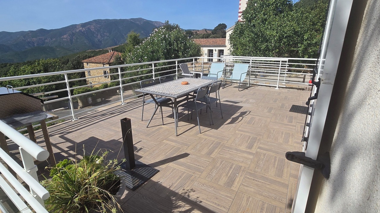 Photo of Outdoor in Peri