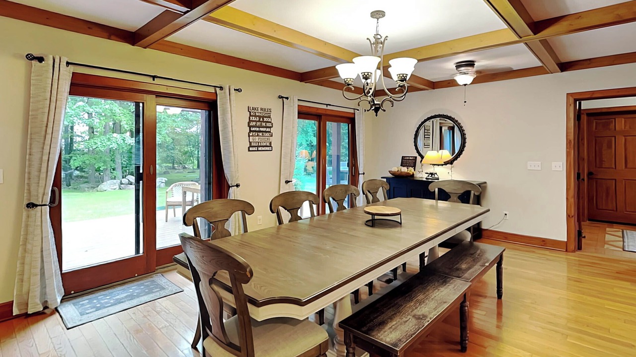 Photo of Livingroom in McHenry