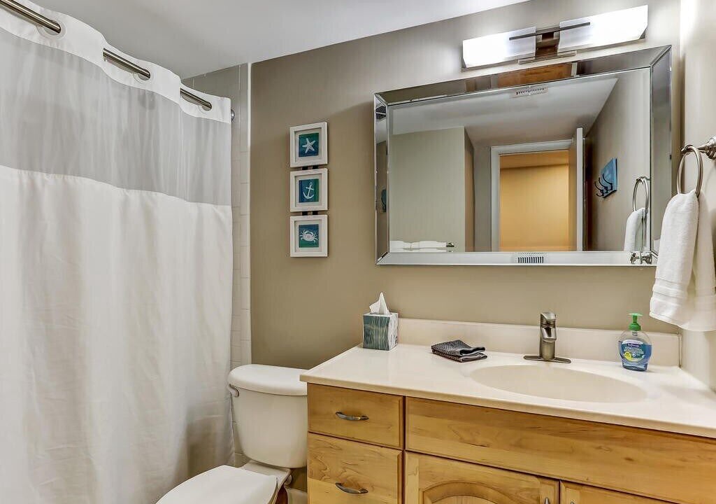Photo of Bathroom in Fernandina Beach