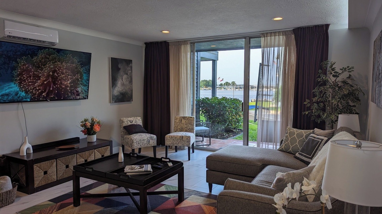 Photo of Livingroom in Walden on Lake Conroe