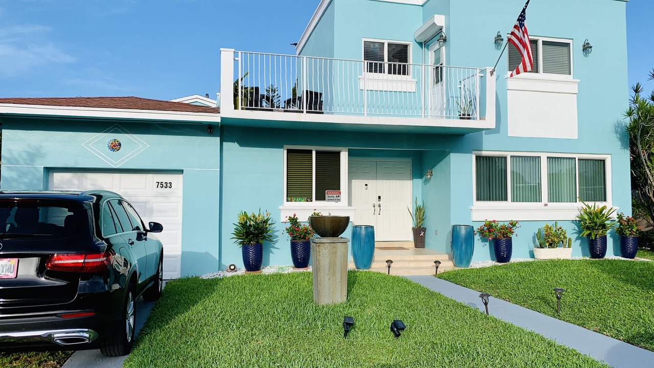 Photo of Outdoor in North Bay Village
