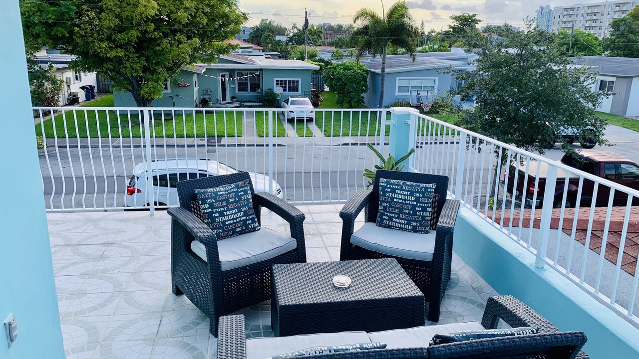 Photo of Patio Balcony in North Bay Village