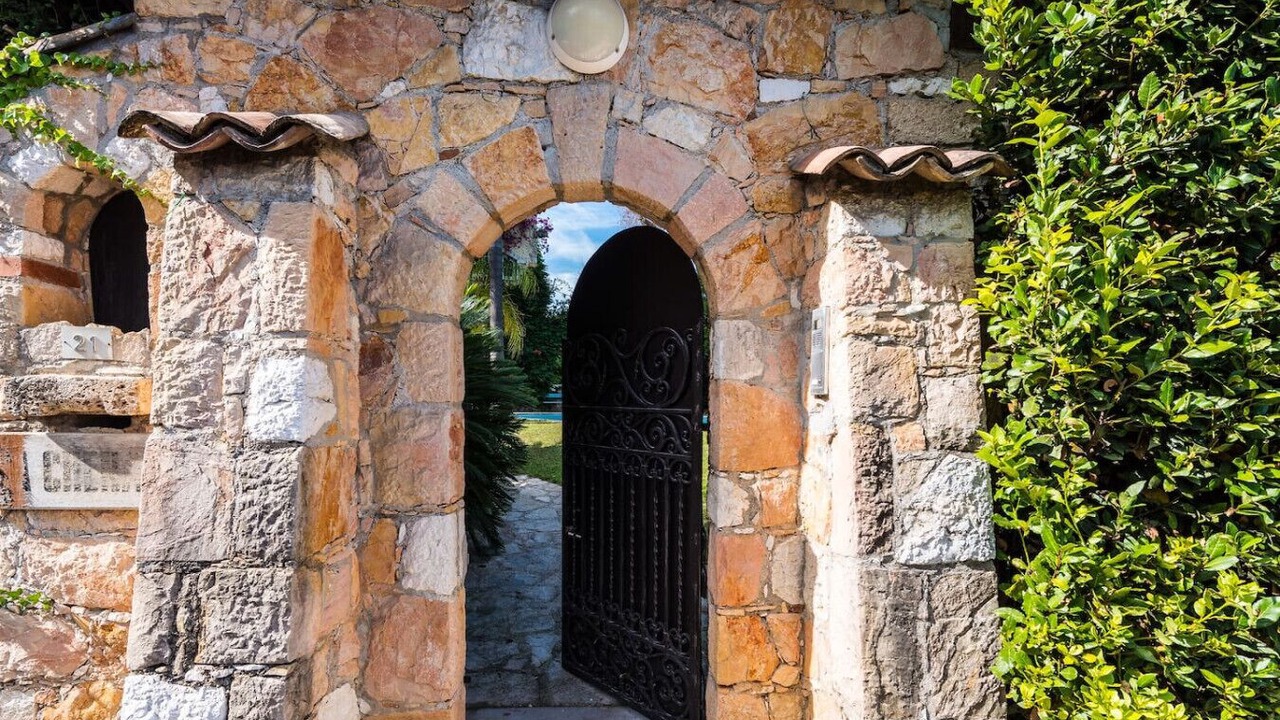 Photo of Others in Antibes