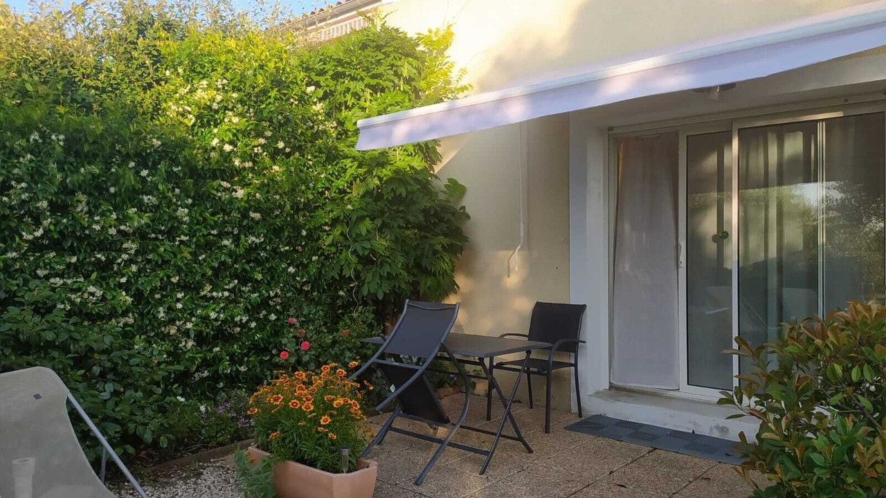 Photo of Patio Balcony in Lachapelle-sous-Aubenas