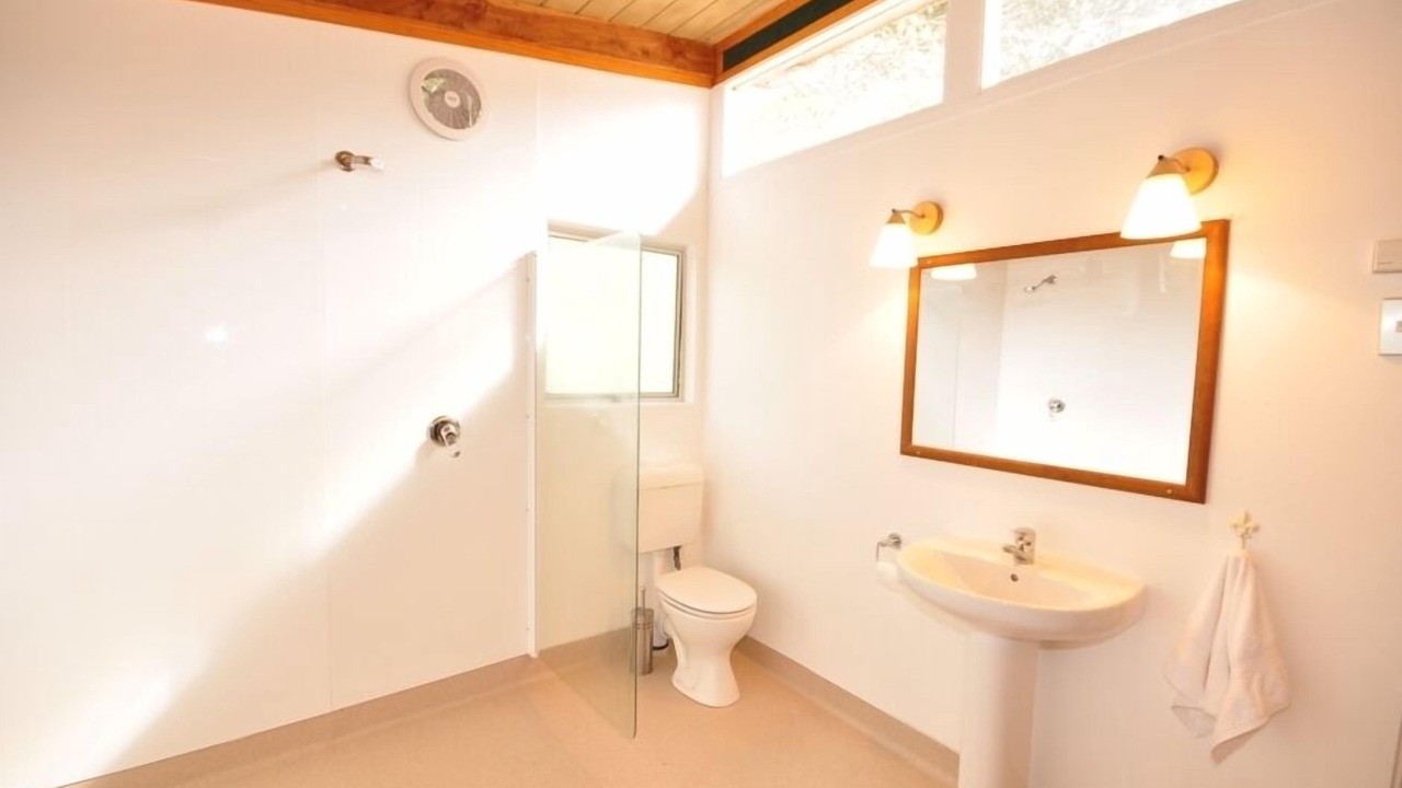 Photo of Bathroom in Tikitere