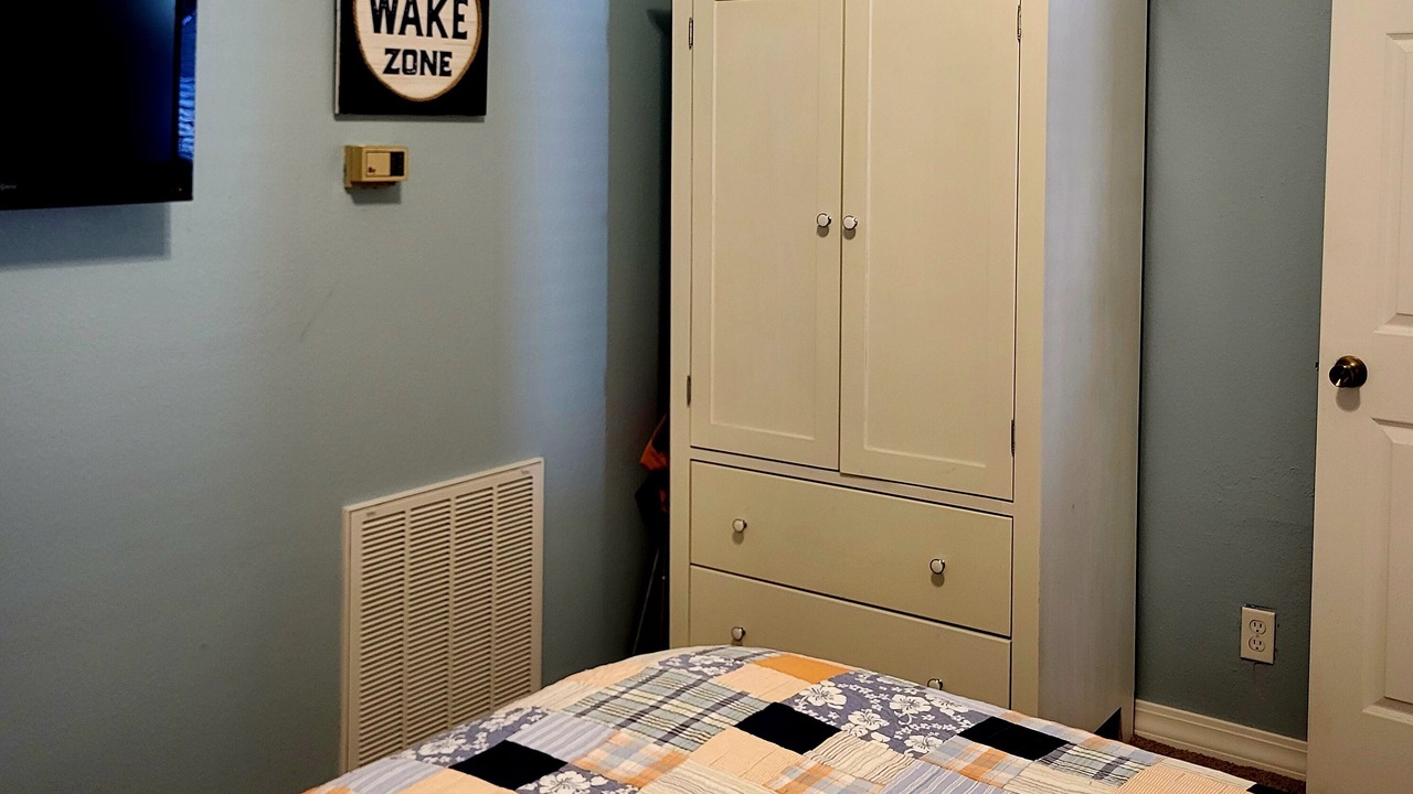 Photo of Bedroom in Holiday Island