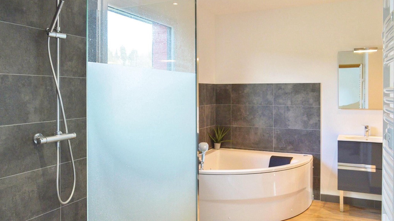 Photo of Bathroom in Saint-Denoeux