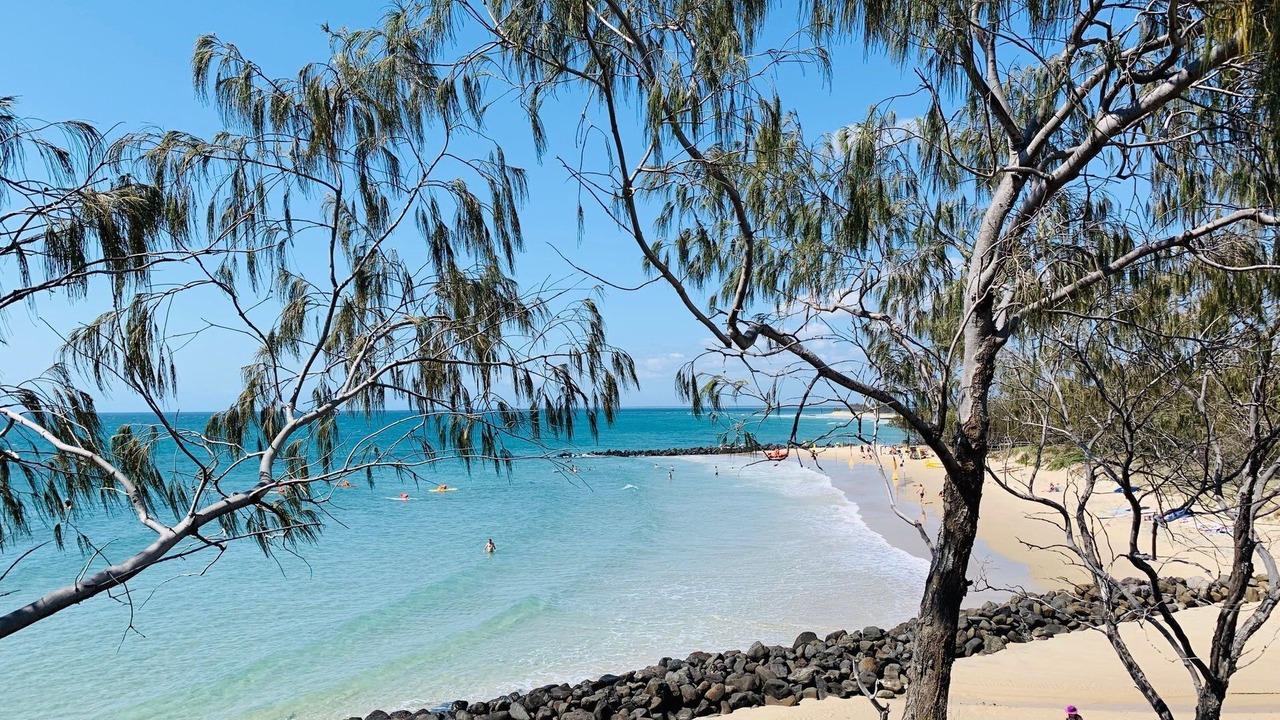 Photo of Others in Elliott Heads