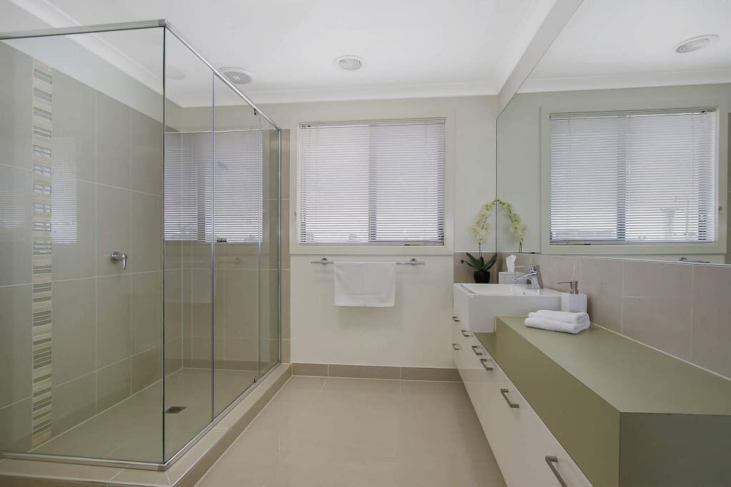 Photo of Bathroom in Yarrawonga