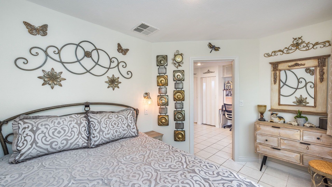 Photo of Bedroom in Paradise