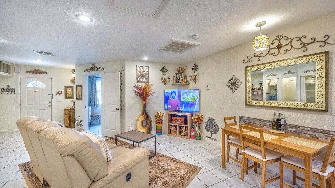 Photo of Livingroom in Paradise