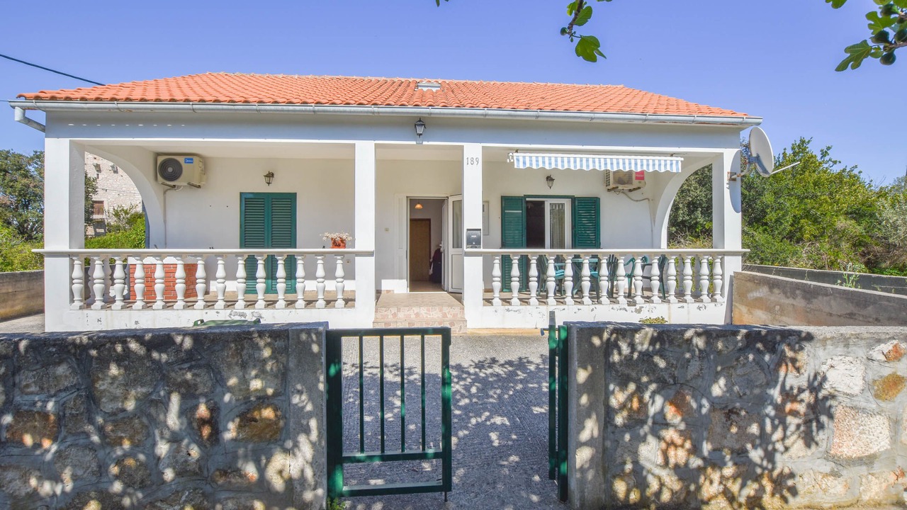 Photo of Outdoor in Olib