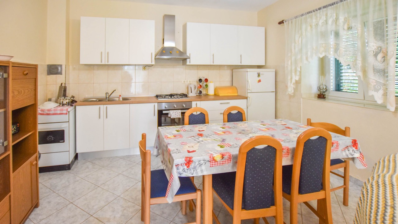 Photo of Kitchen in Olib