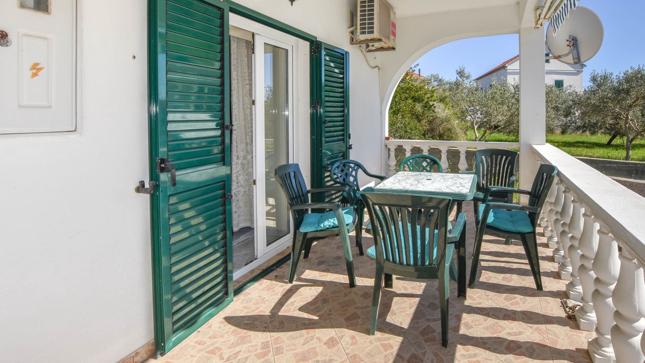 Photo of Outdoor in Olib