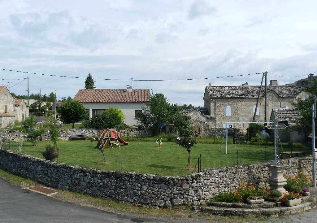 Photo of Outdoor in Saint-Andre-de-Vezines