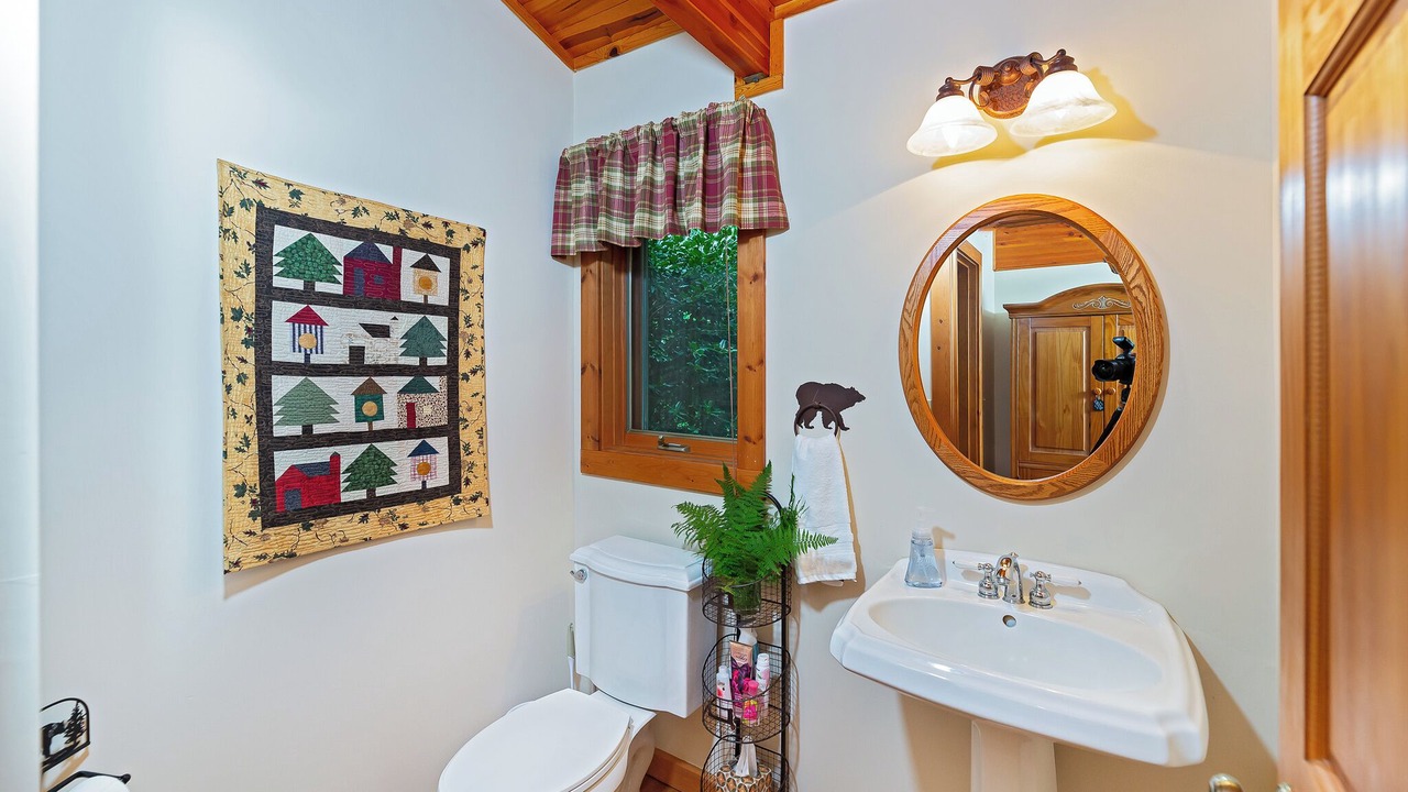 Photo of Bathroom in Old Fort
