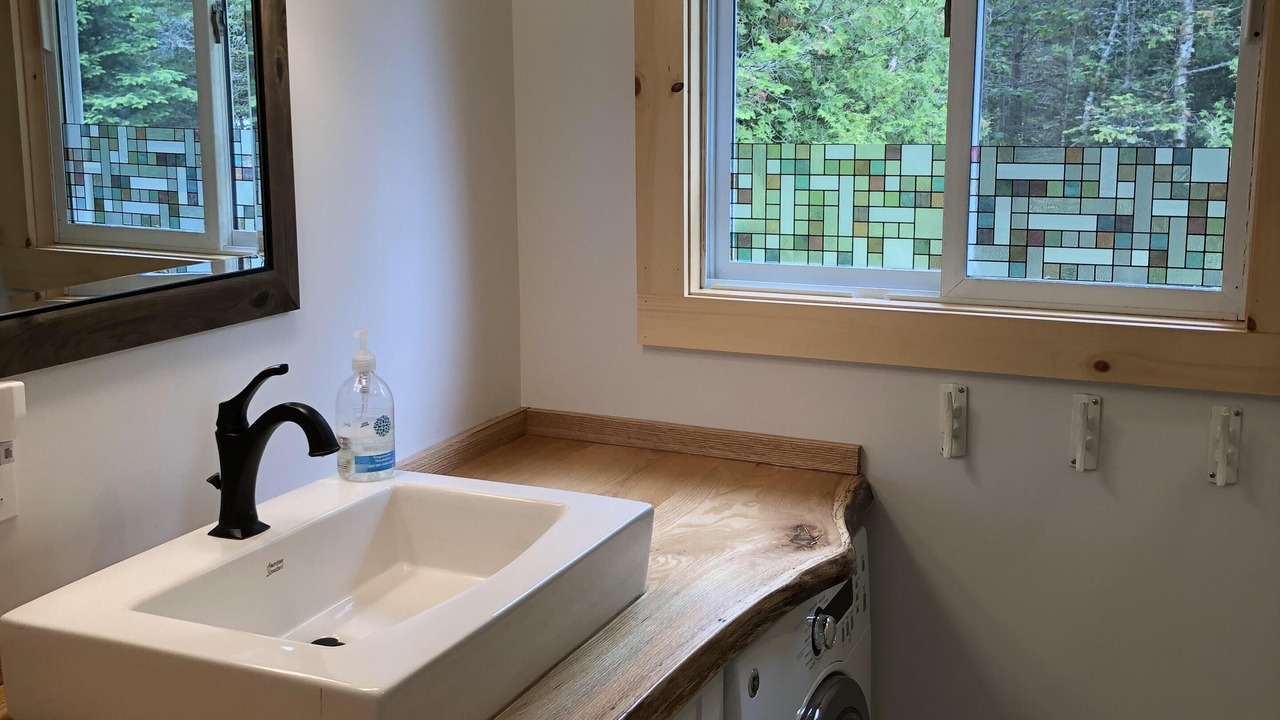 Photo of Bathroom in Tobermory