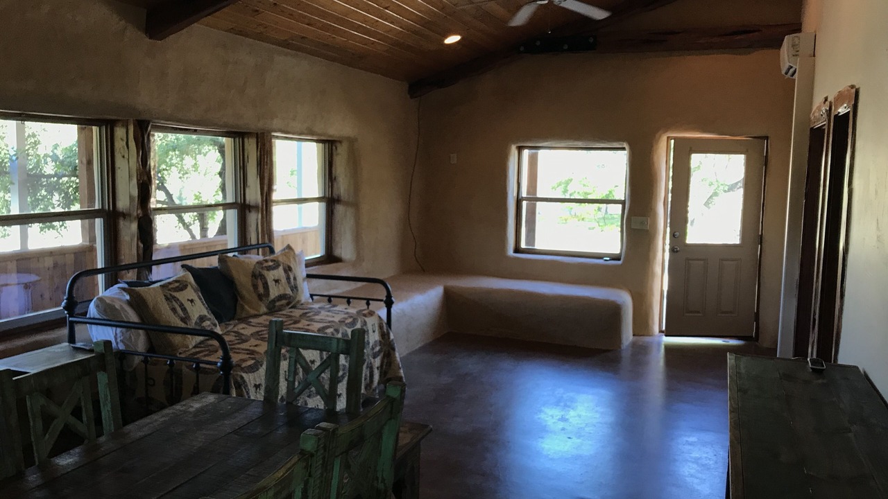 Photo of Livingroom in Uvalde