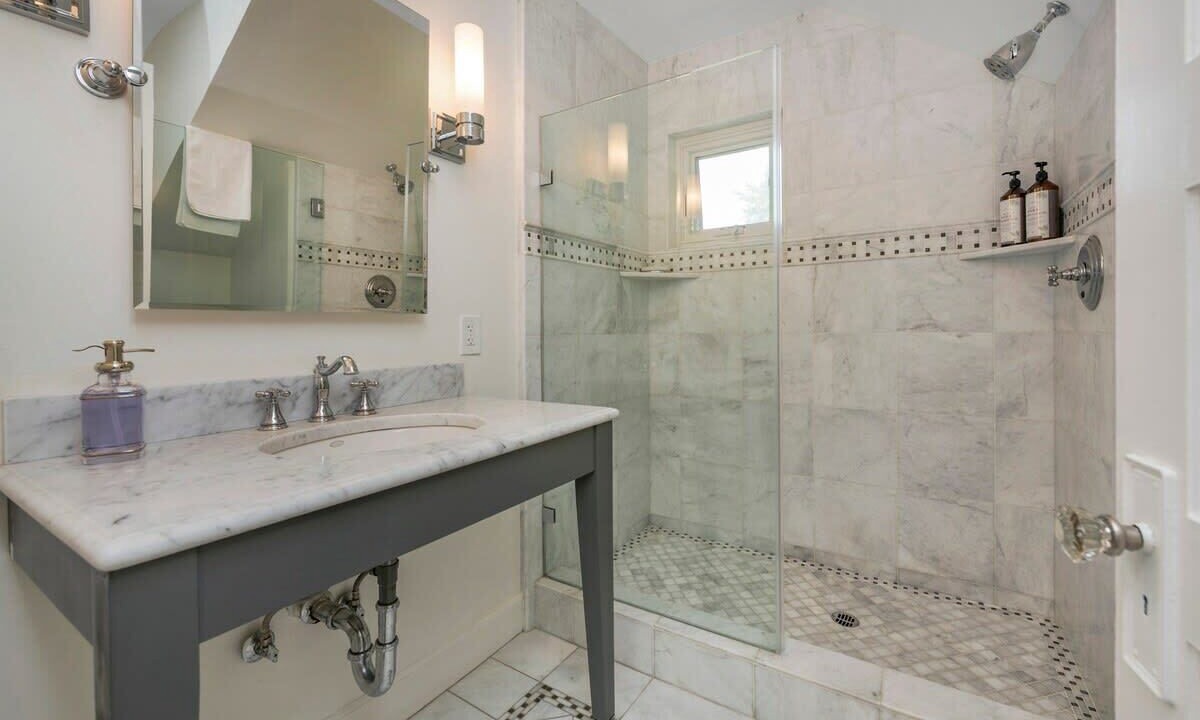 Photo of Bathroom in Alta Heights