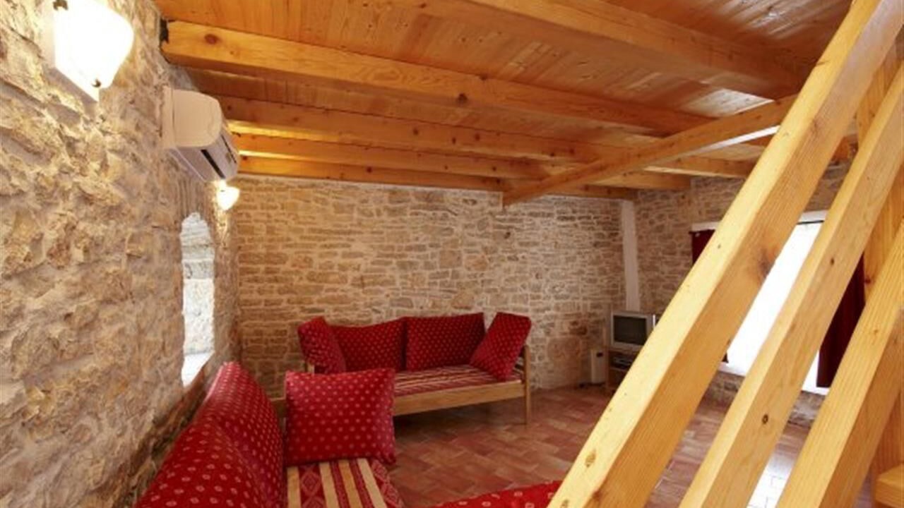Photo of Livingroom in Orihi