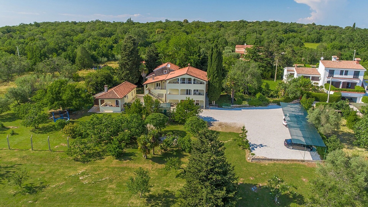 Photo of Outdoor in Cervar