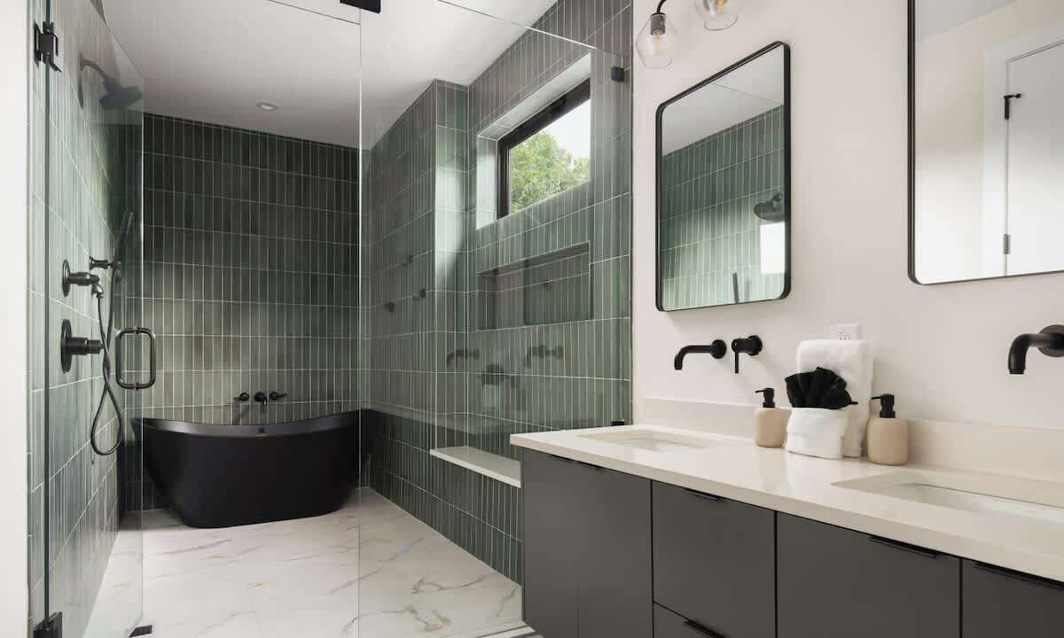 Photo of Bathroom in Holly