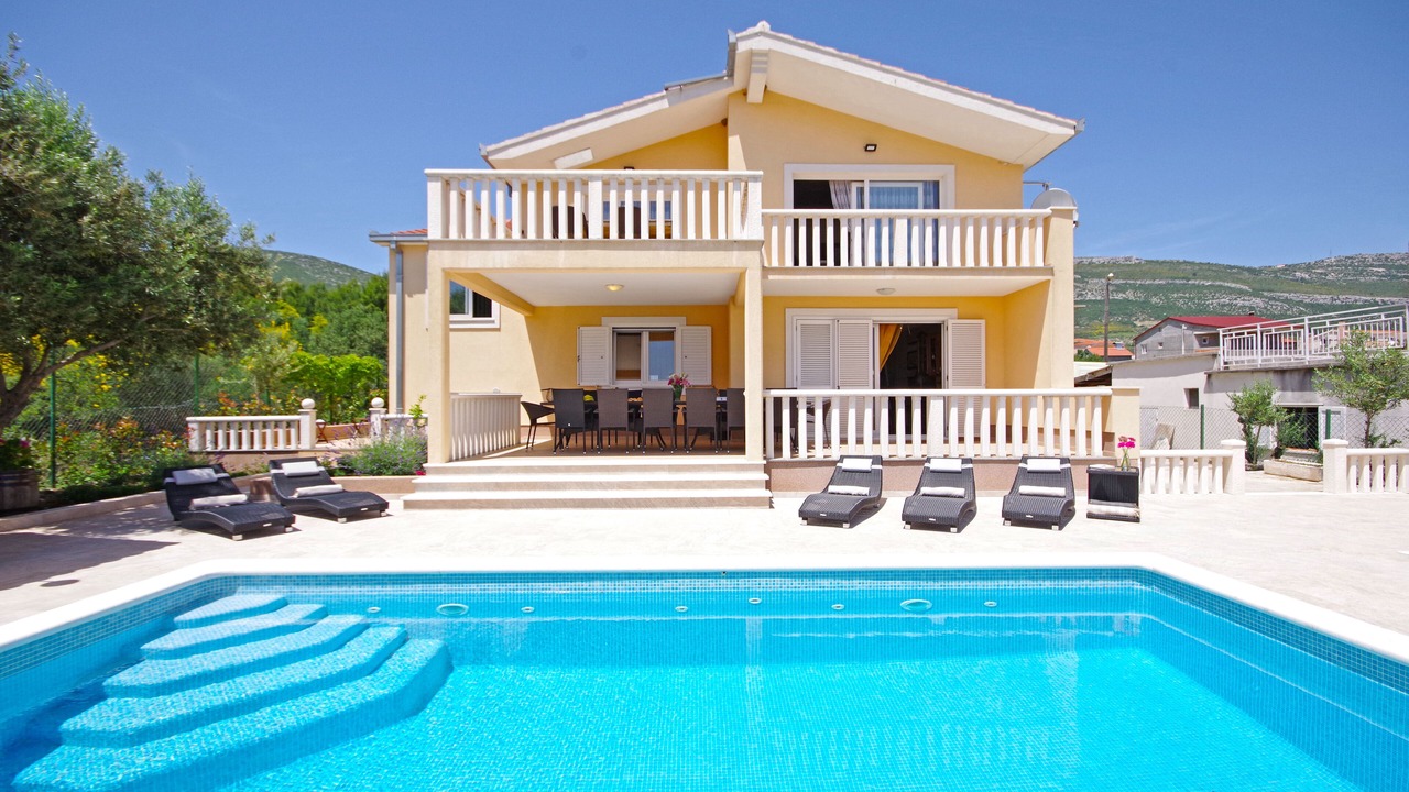 Photo of Outdoor in Rudine