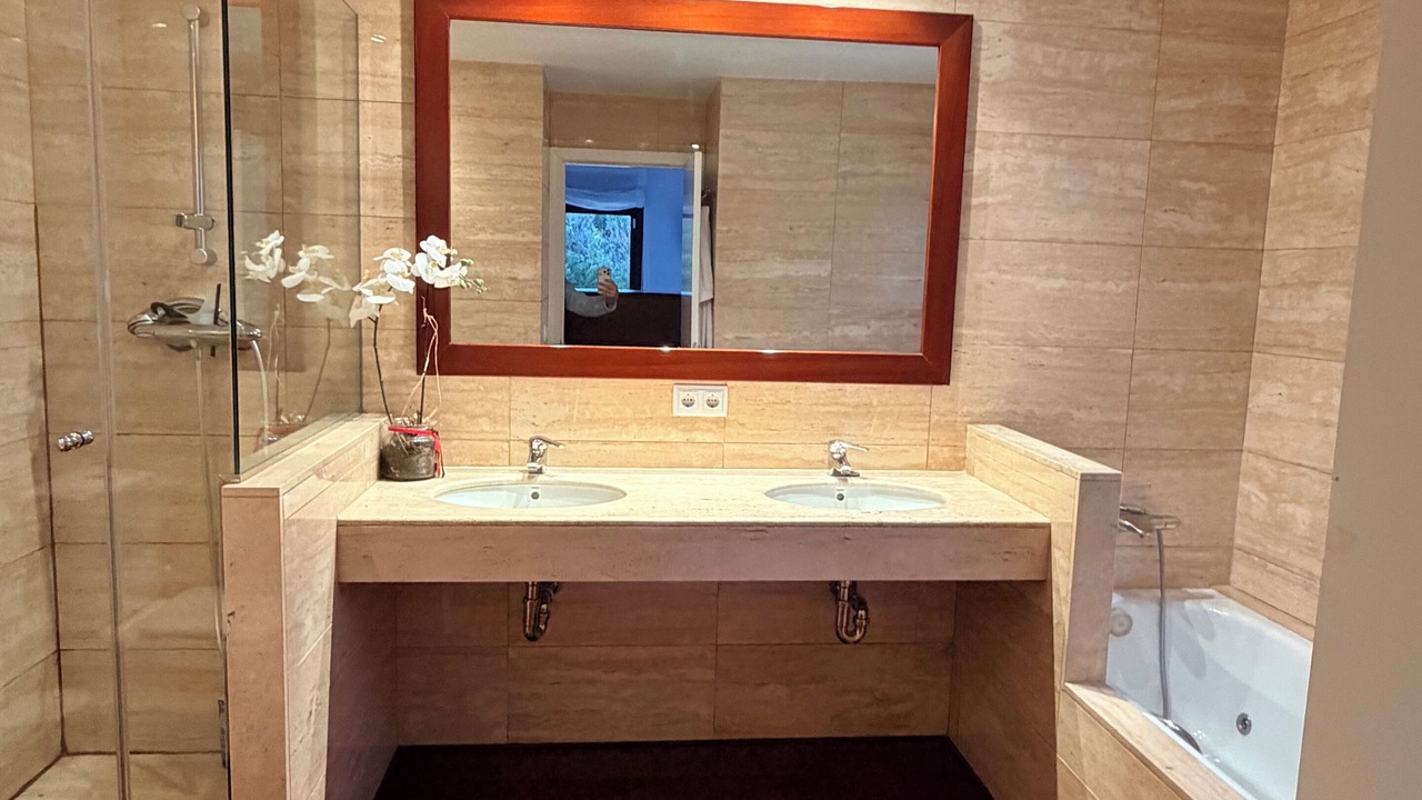 Photo of Bathroom in Perelada