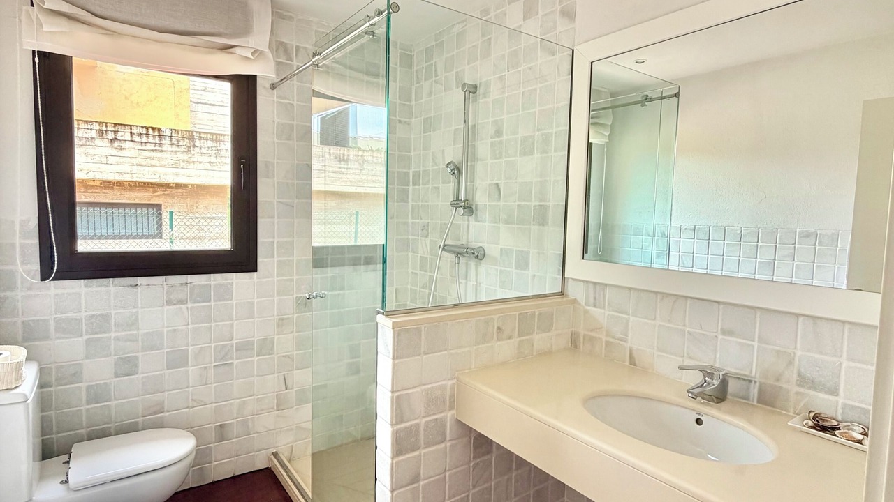 Photo of Bathroom in Perelada