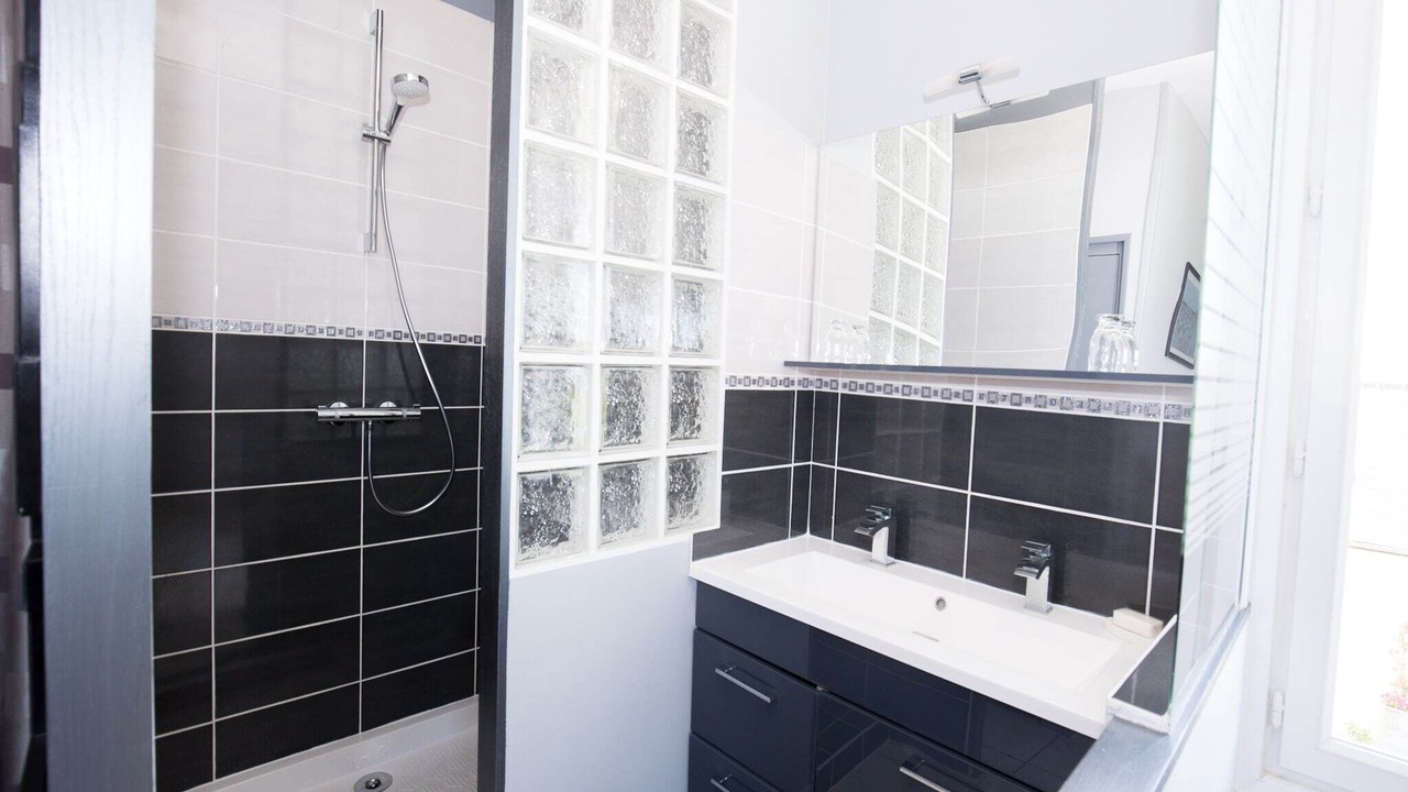 Photo of Bathroom in Quineville