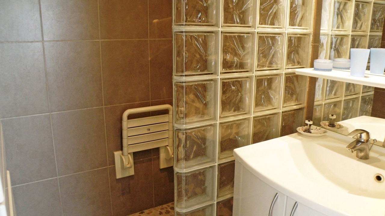 Photo of Bathroom in Benerville-sur-Mer