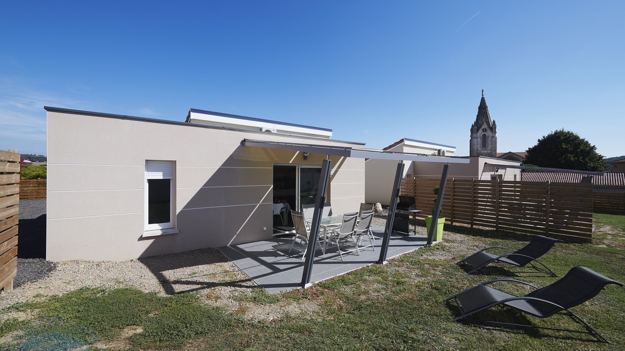Photo of Patio Balcony in Chateauneuf-de-Galaure