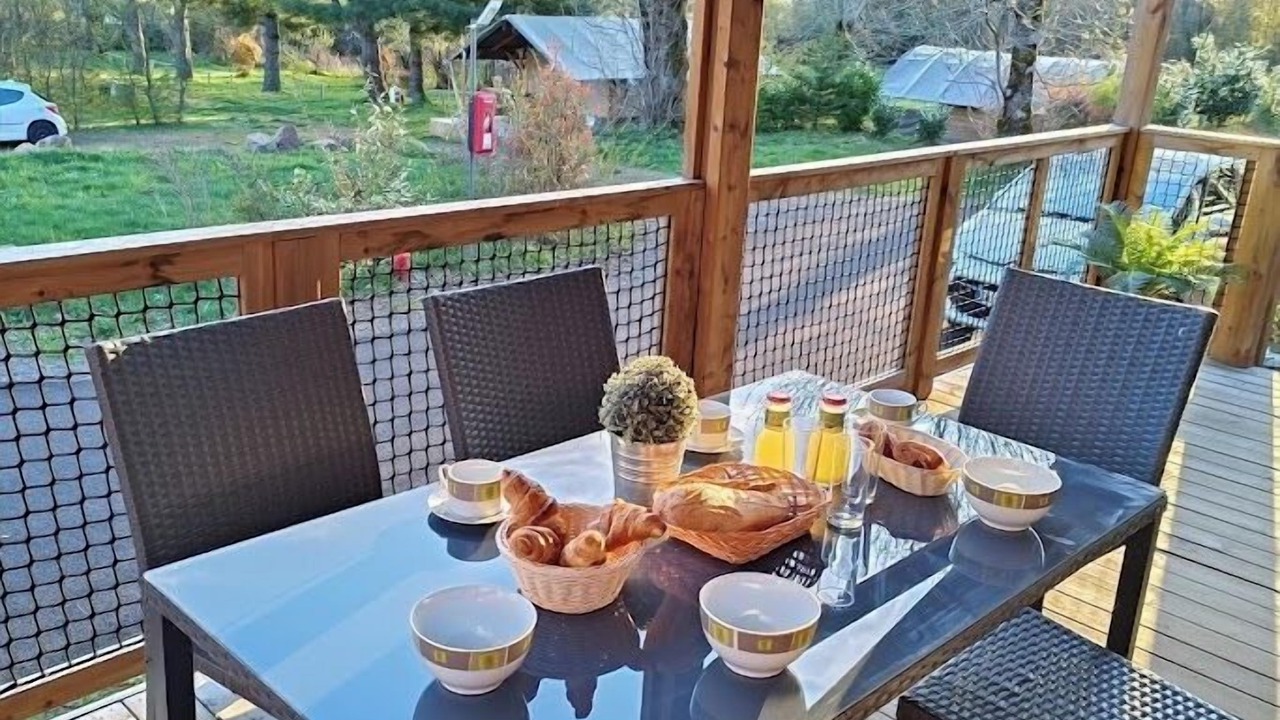 Photo of Patio Balcony in La Bourboule