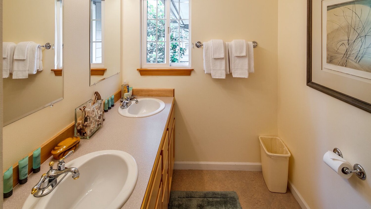 Photo of Others in Eastsound