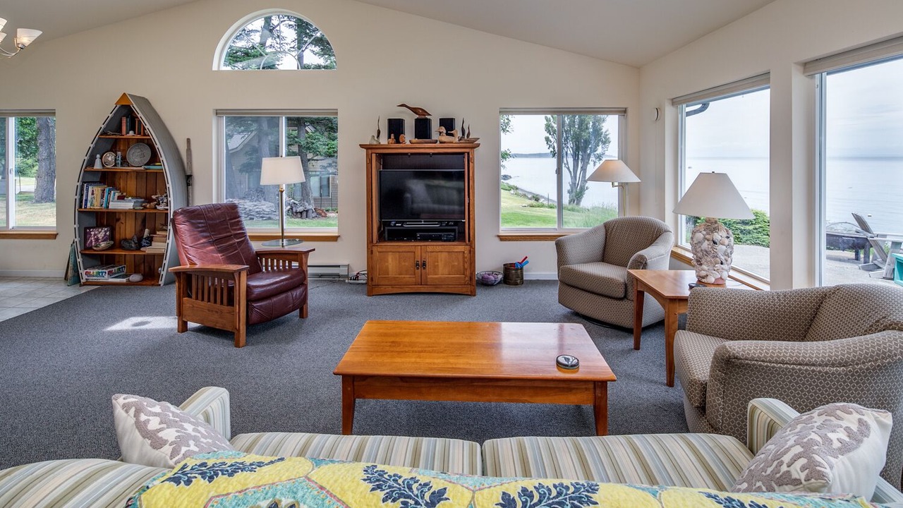 Photo of Others in Eastsound