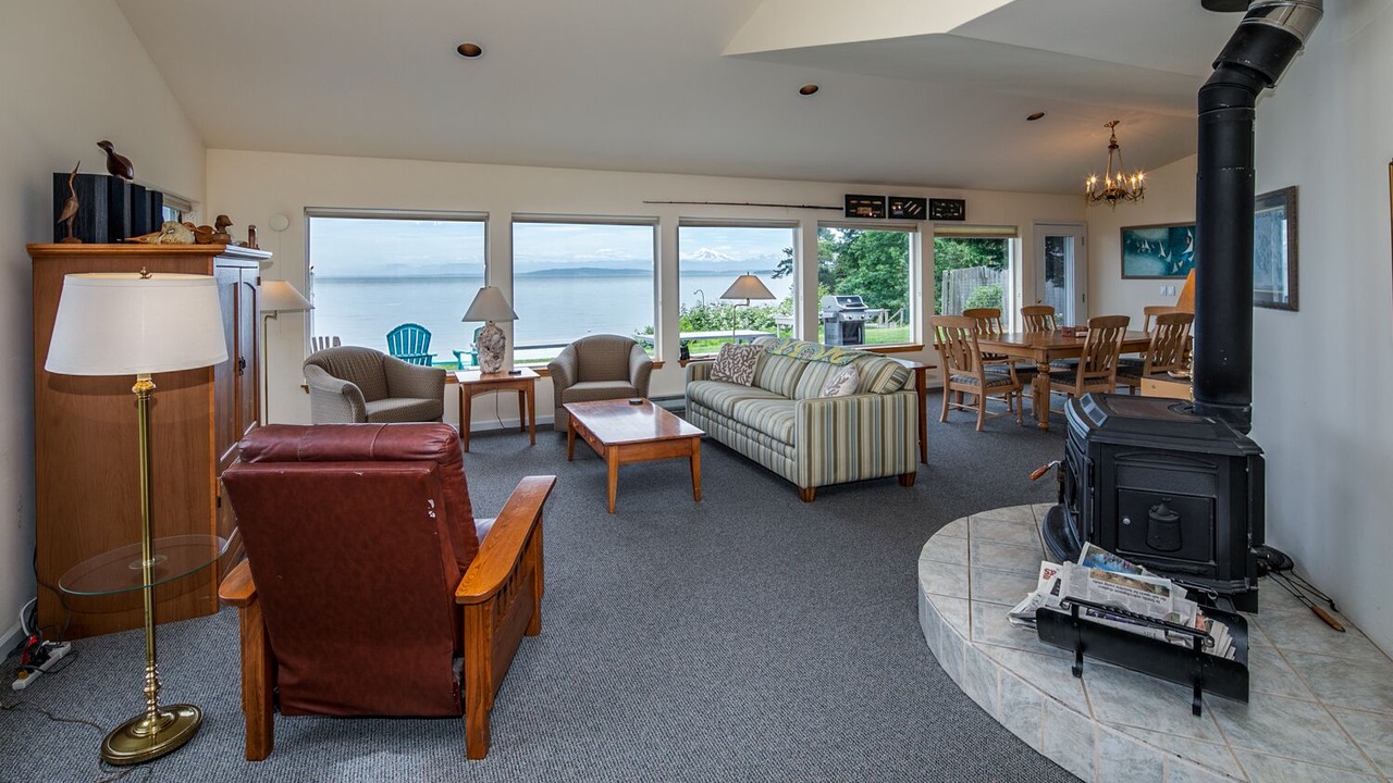 Photo of Others in Eastsound